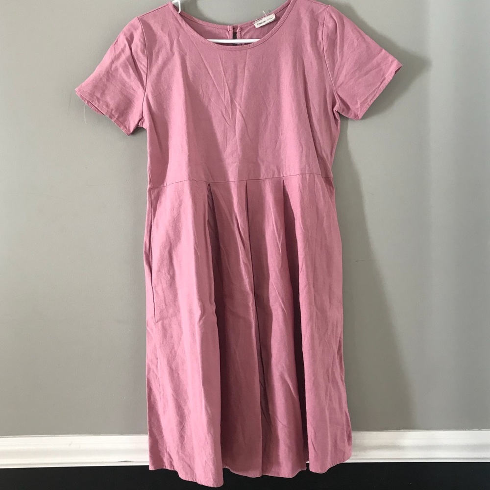 PINK LINEN DRESS. Size medium.